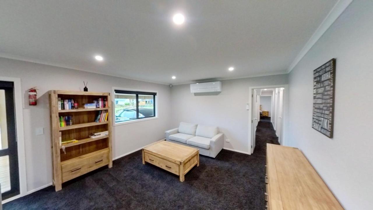 5 Bedroom, Solar On Snowmass Ohakune, Yellow Door מראה חיצוני תמונה